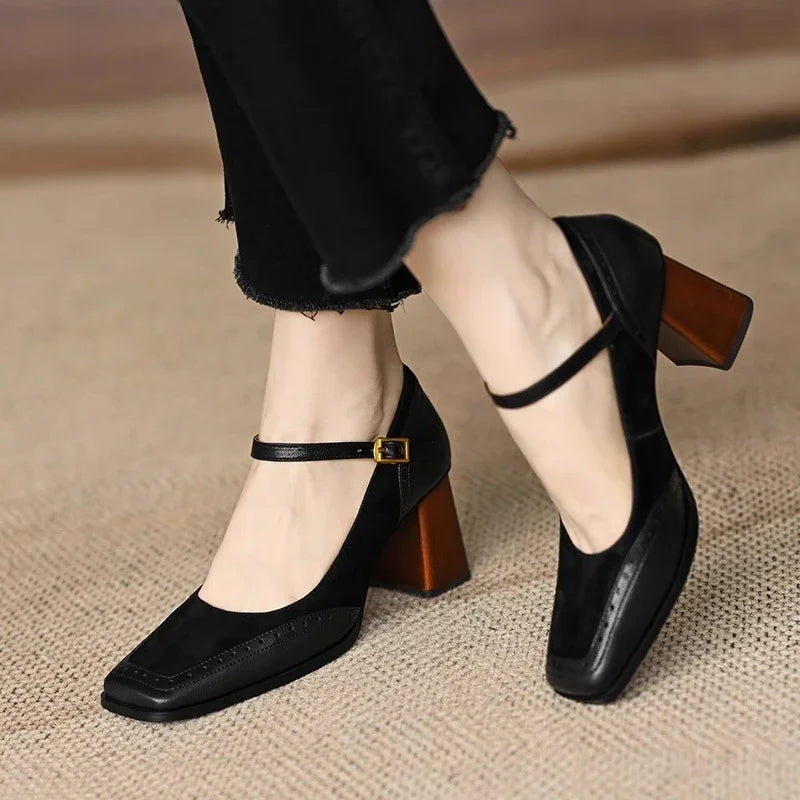 Talons d'élégance terreuse