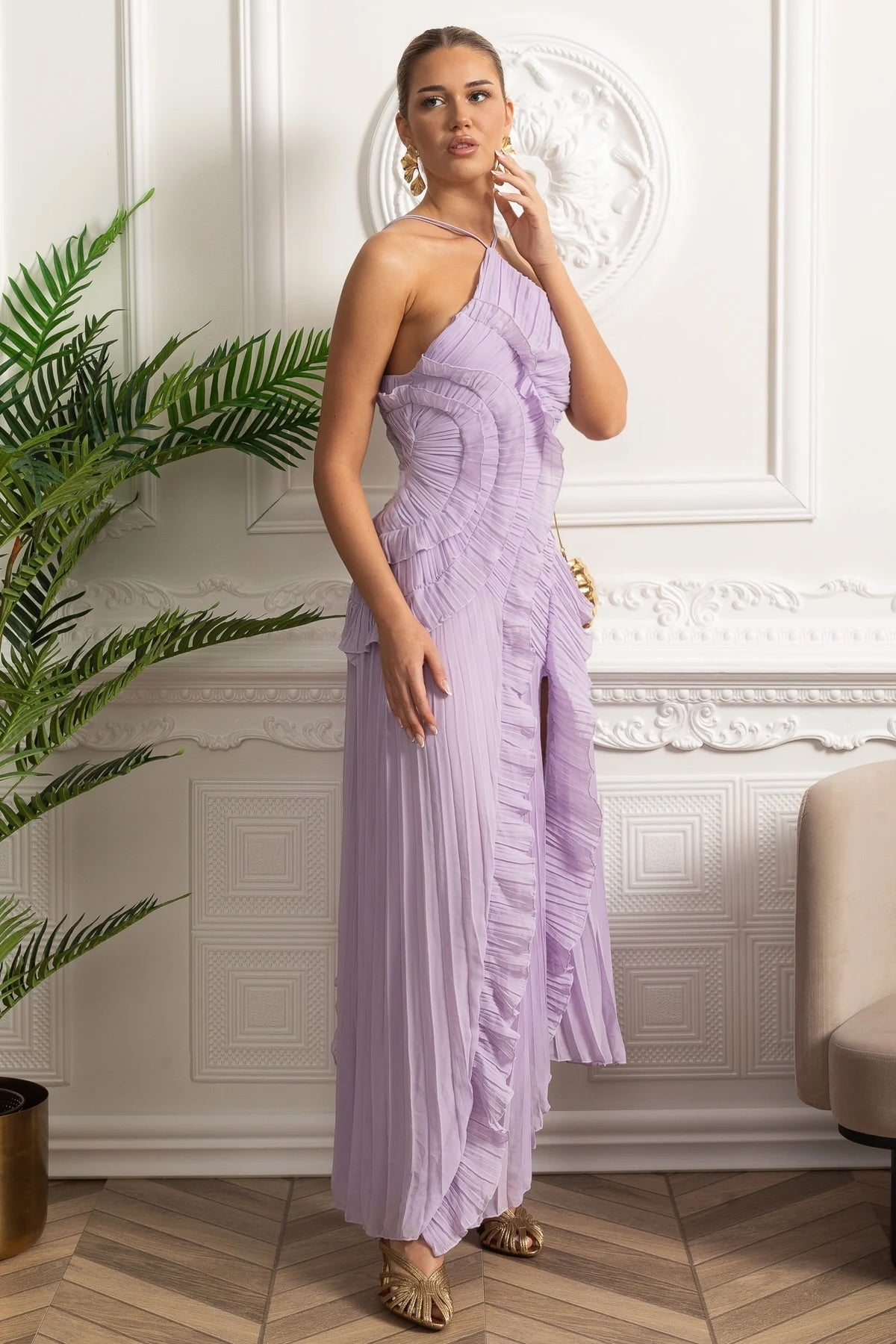 Nina | Robe midi lavande plissée à col montant
