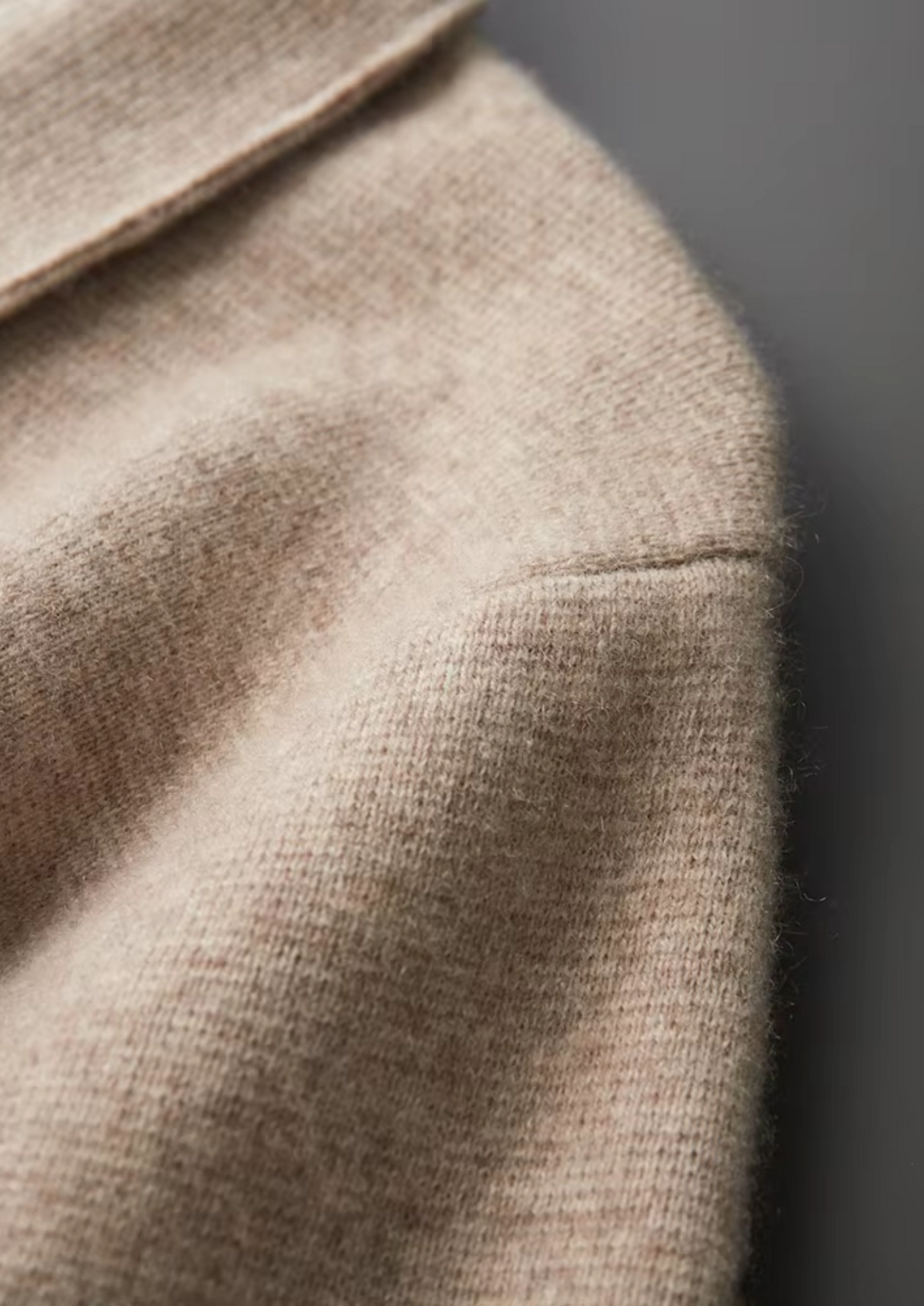Cardigan zippé col polo en laine mérinos extrafine