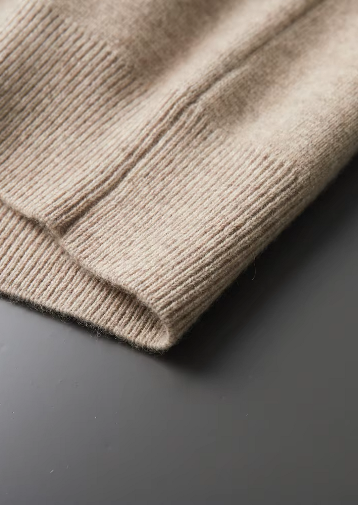 Cardigan zippé col polo en laine mérinos extrafine