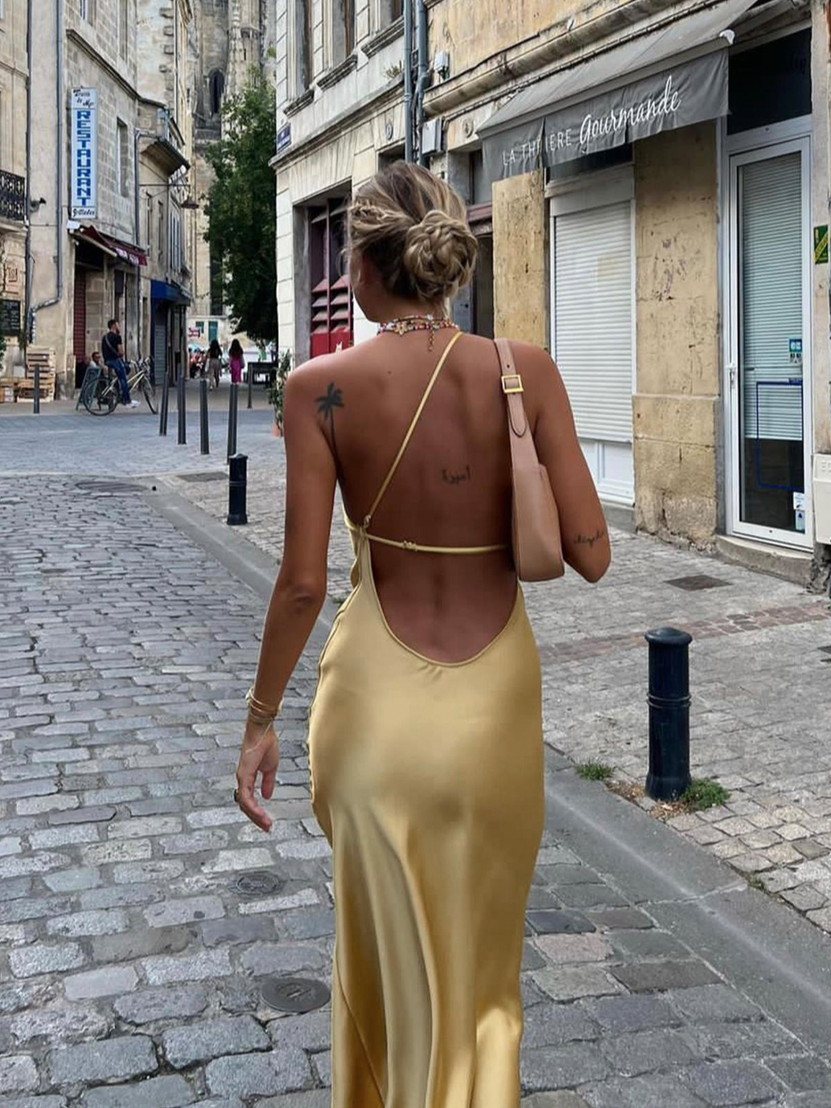 Fiora | Robe longue en satin dos nu