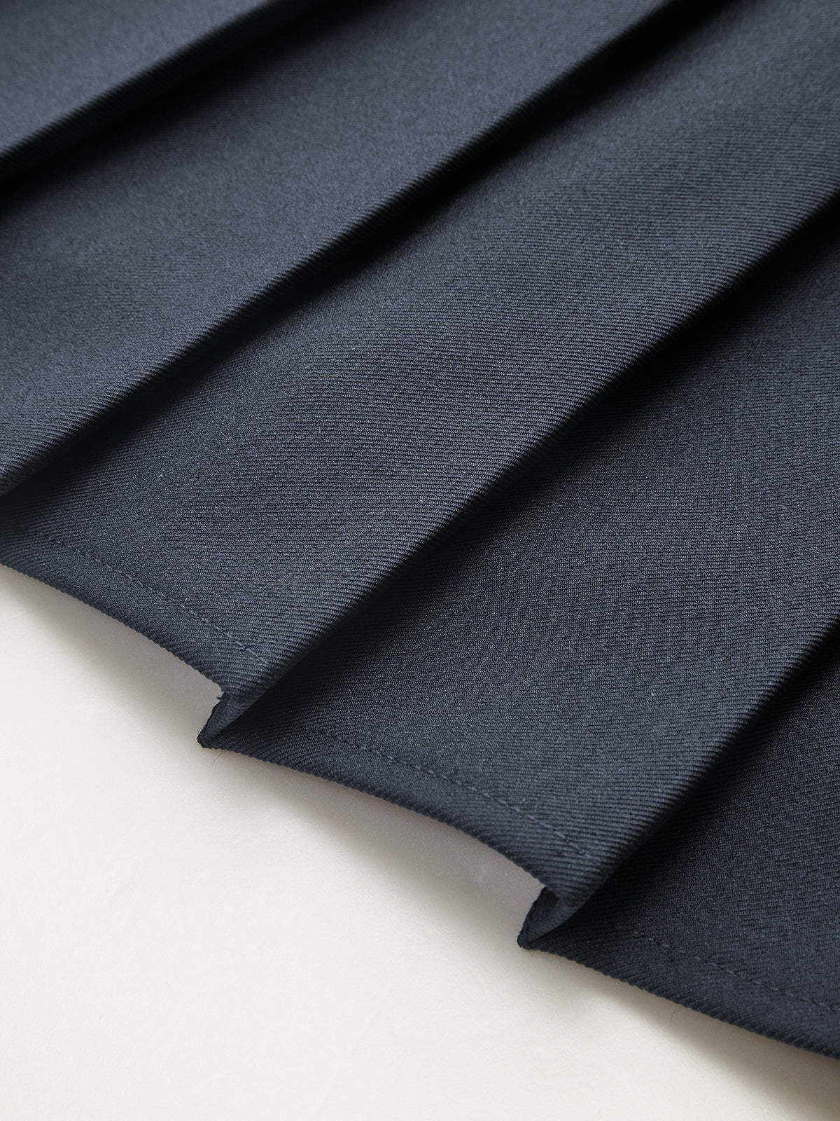 Johanna | Robe blazer plissée avec ceinture.