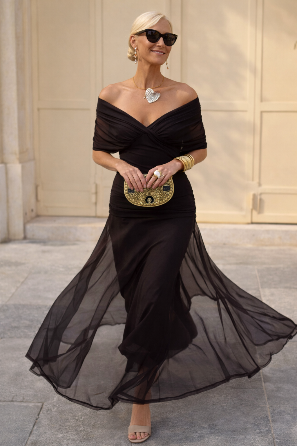 Robe longue élégante pour une fête avec un décolleté en cœur