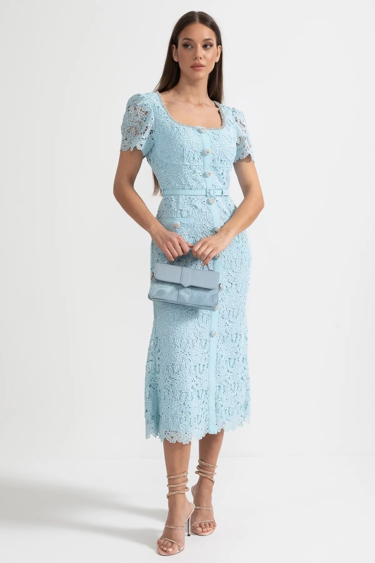 Azucena | Robe midi en dentelle bleu ciel