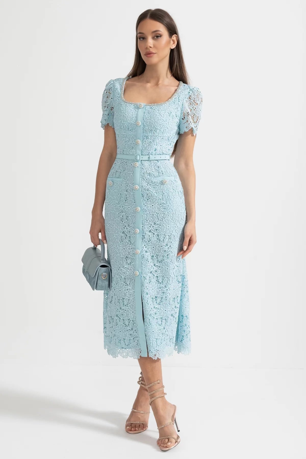 Azucena | Robe midi en dentelle bleu ciel