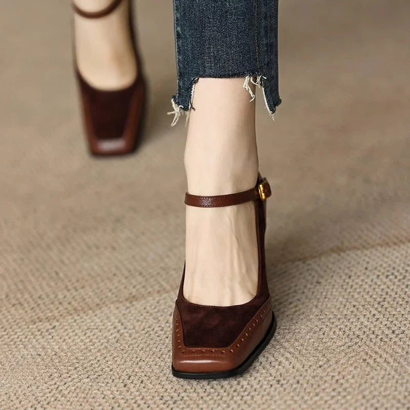 Talons d'élégance terreuse