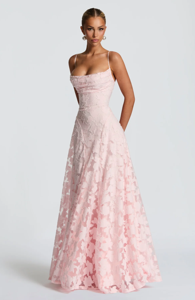 SOFIA | Robe longue élégante en dentelle