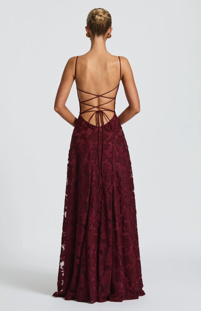 SOFIA | Robe longue élégante en dentelle