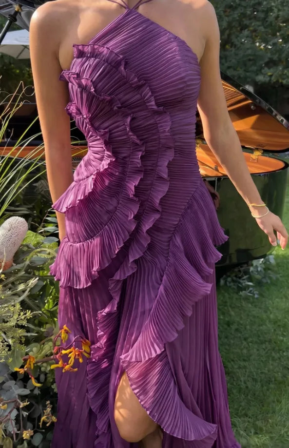 Robe longue de soirée élégante avec volants et col dos nu