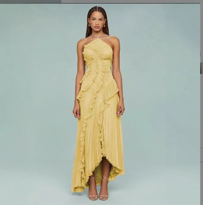 Robe longue de soirée élégante avec volants et col dos nu