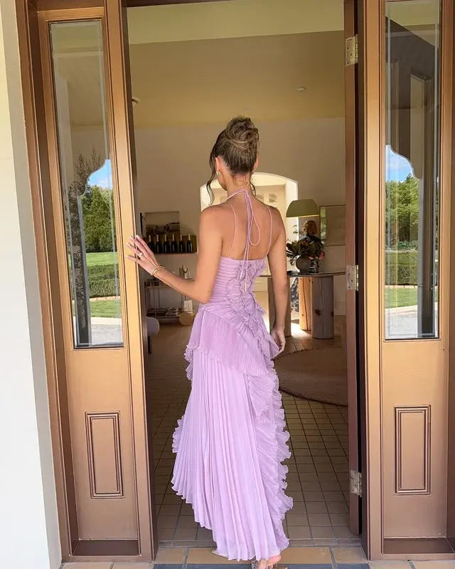 Robe longue de soirée élégante avec volants et col dos nu