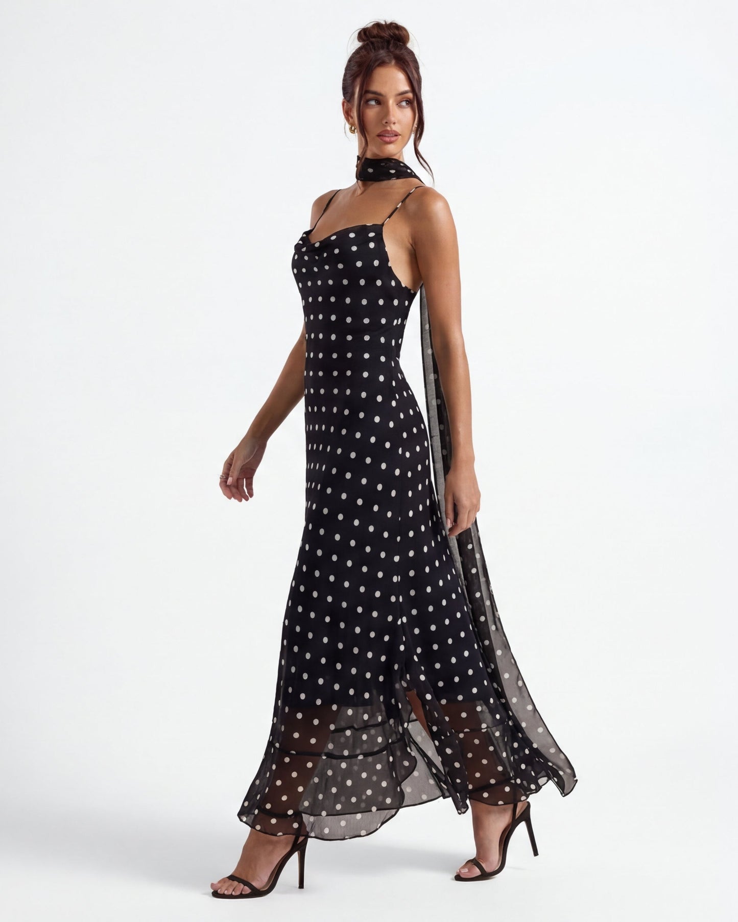 Alessia | Robe longue à pois noire