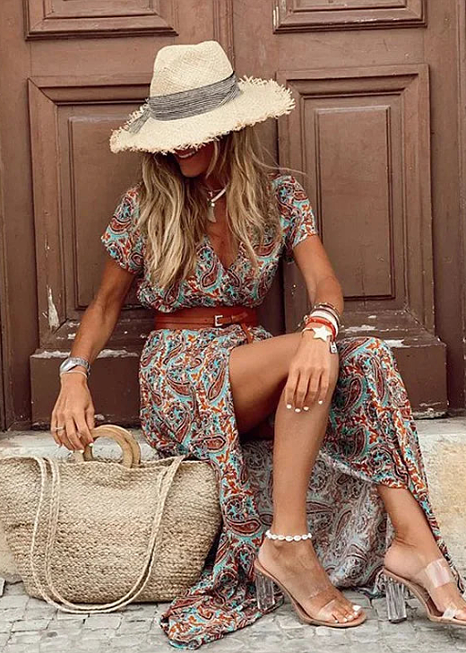 Robe longue et vaporeuse style bohème avec ceinture ajustable